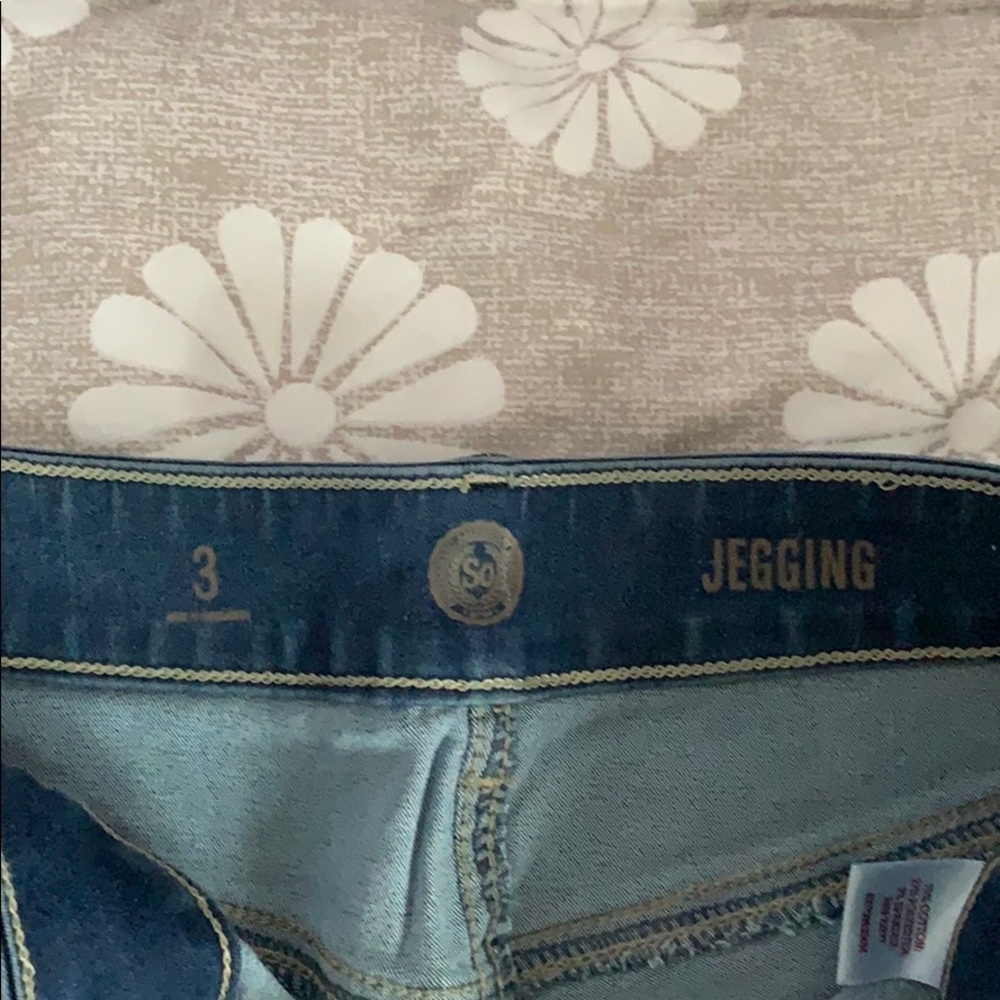 Jeans - Picture 2 of 3